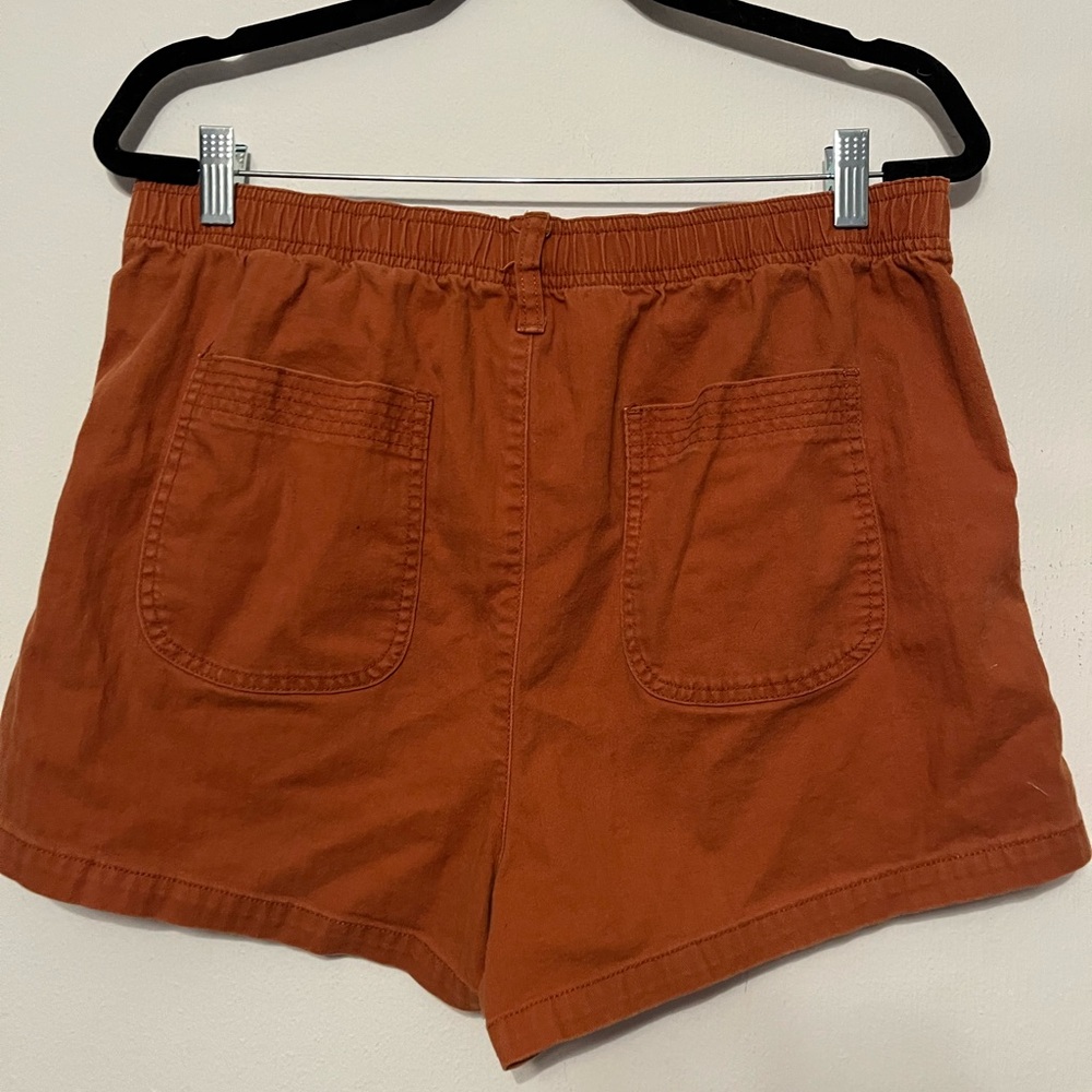 Women's Rust Shorts - Picture 3 of 4